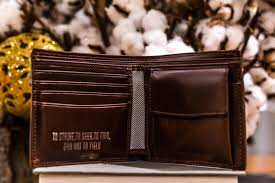 Know More About Leather Mens Wallets With Coin Compartment